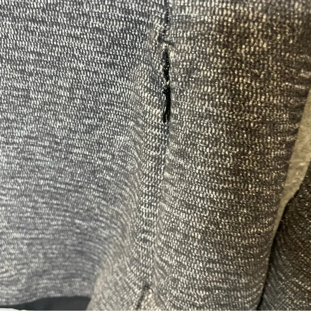 Lululemon Runderful 1/2 Zip Check Pique Black Heather Top - Picture 6 of 8